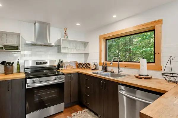 Kitchen stove